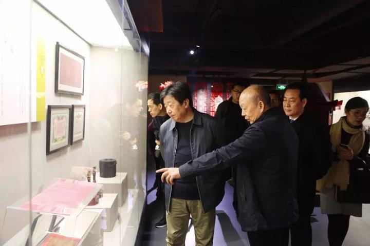 1510884250101202.jpg 2.jpg